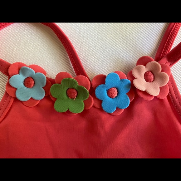 Girls Gymboree Ruffle Swimsuit with flower detail - Picture 5 of 9